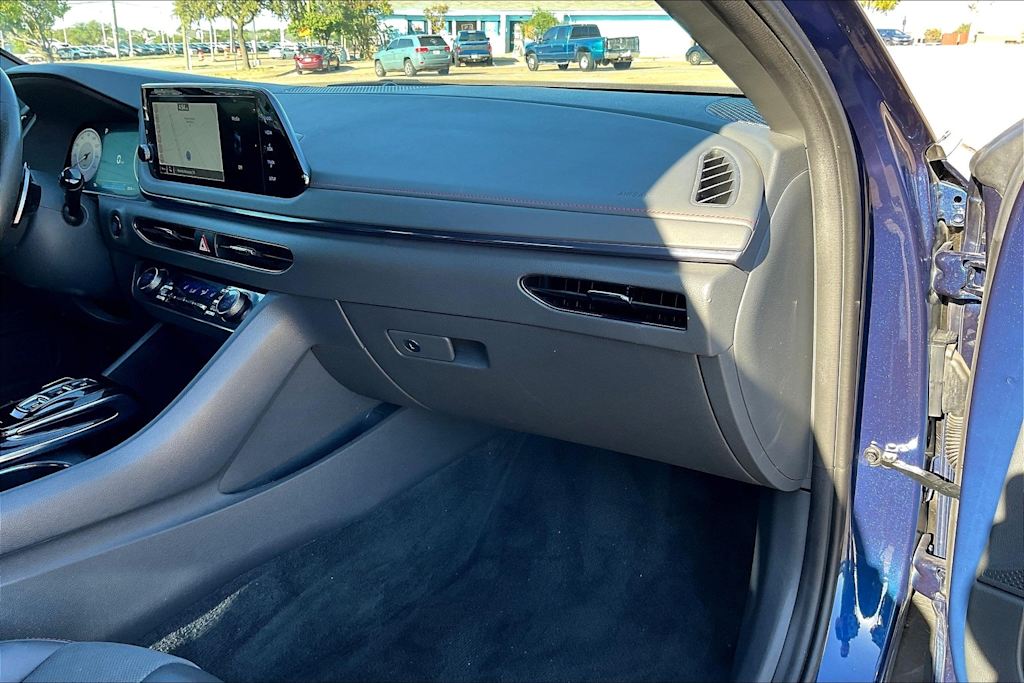 Thumbnail: 2022 Hyundai Sonata - 24