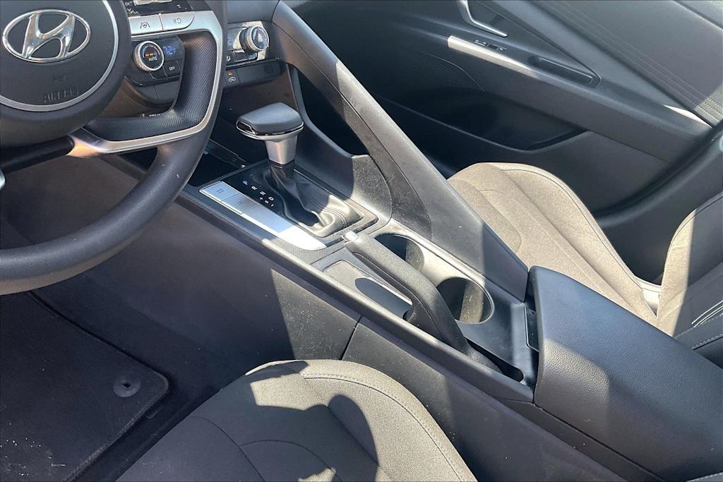 Thumbnail: 2022 Hyundai Elantra - 15