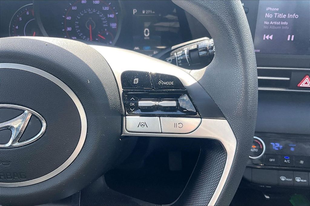 Thumbnail: 2022 Hyundai Elantra - 23