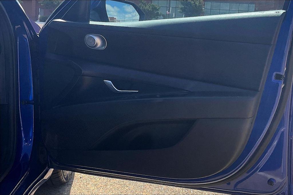 Thumbnail: 2022 Hyundai Elantra - 25