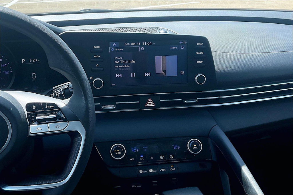 Thumbnail: 2022 Hyundai Elantra - 14