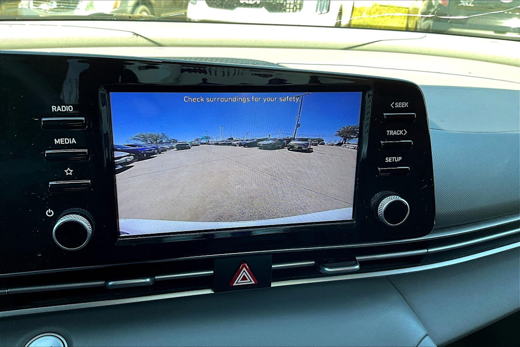 2022 Hyundai Elantra SEL 16