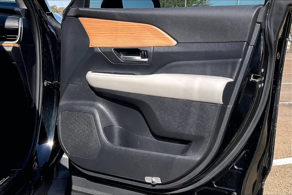Thumbnail: 2025 Toyota Grand Highlander - 28