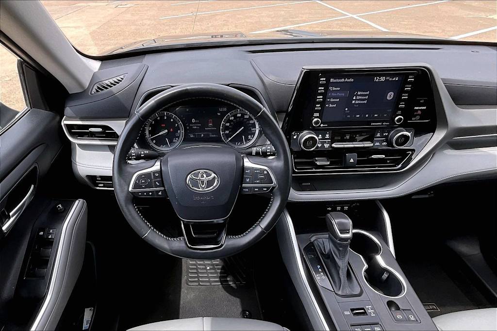 Thumbnail: 2021 Toyota Highlander - 9