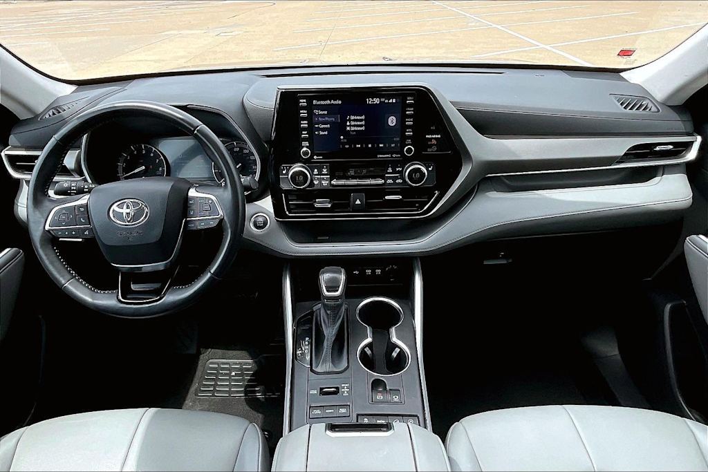 Thumbnail: 2021 Toyota Highlander - 2