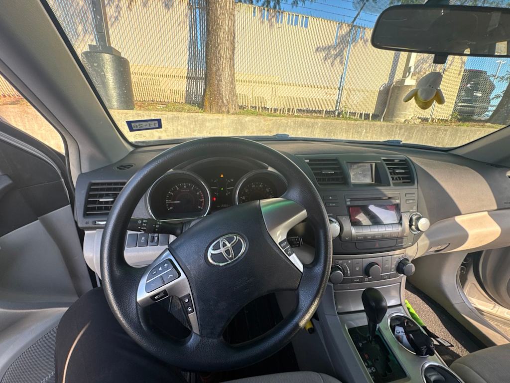 Thumbnail: 2011 Toyota Highlander - 5