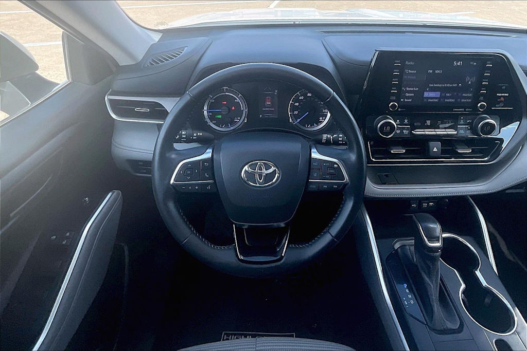 Thumbnail: 2021 Toyota Highlander - 13