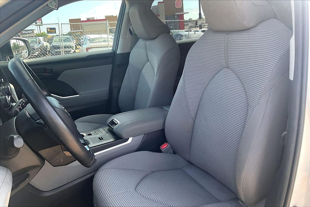 Thumbnail: 2021 Toyota Highlander - 10