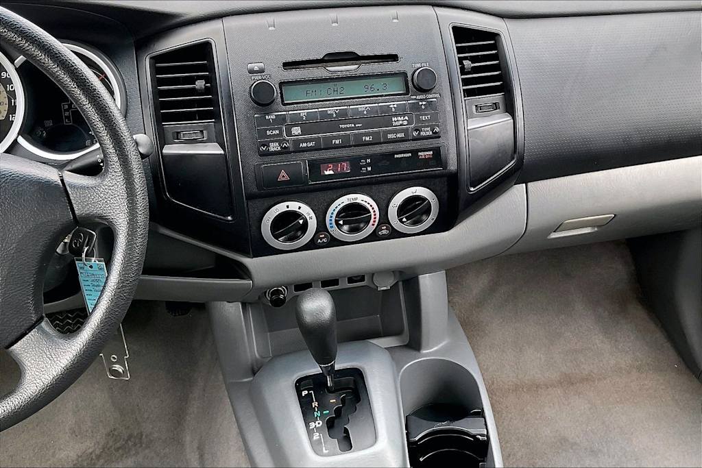 Thumbnail: 2009 Toyota Tacoma - 14