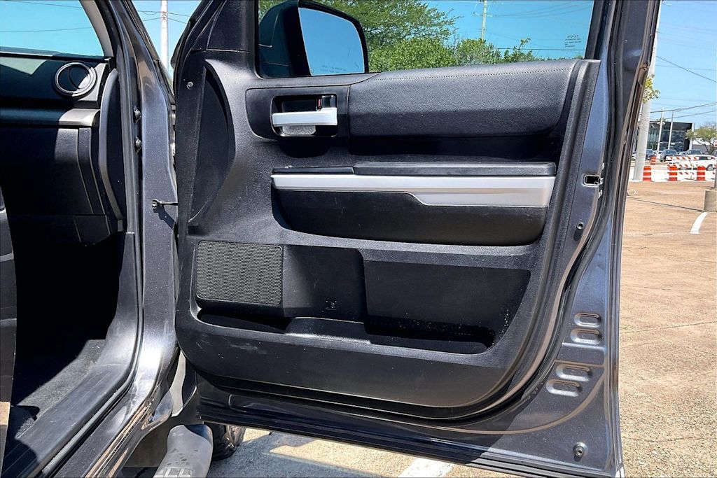 Thumbnail: 2021 Toyota Tundra - 28