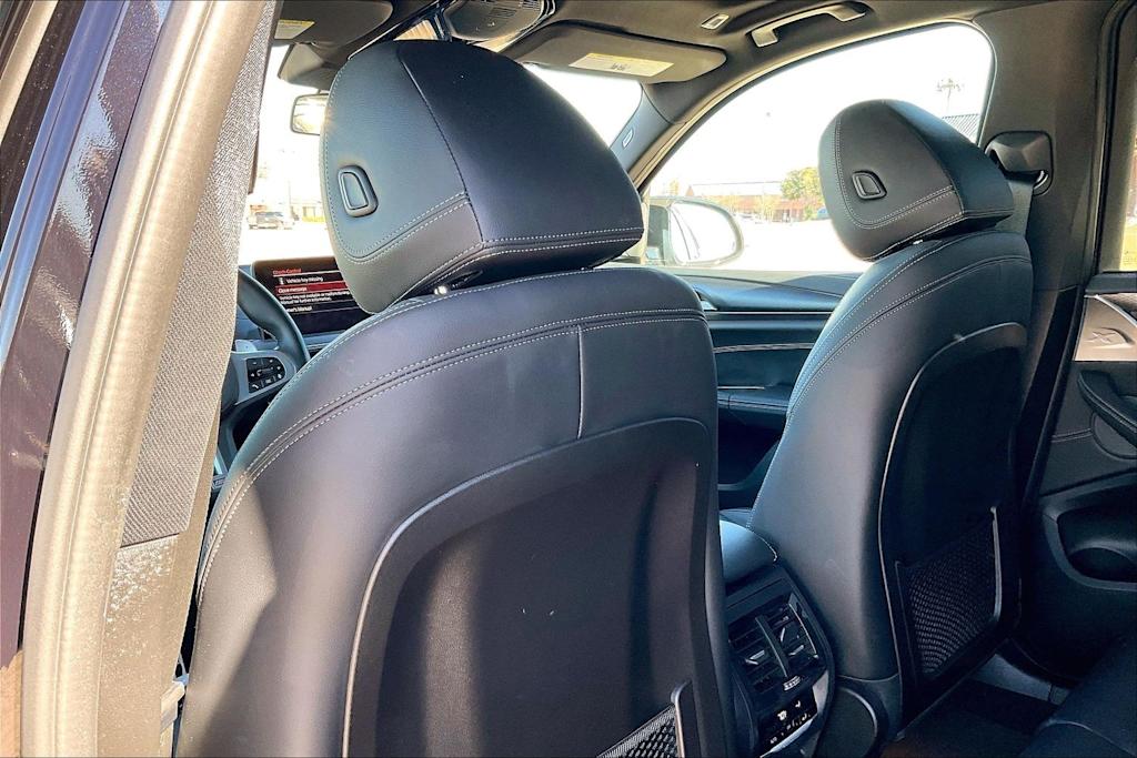 Thumbnail: 2022 BMW X3 - 12