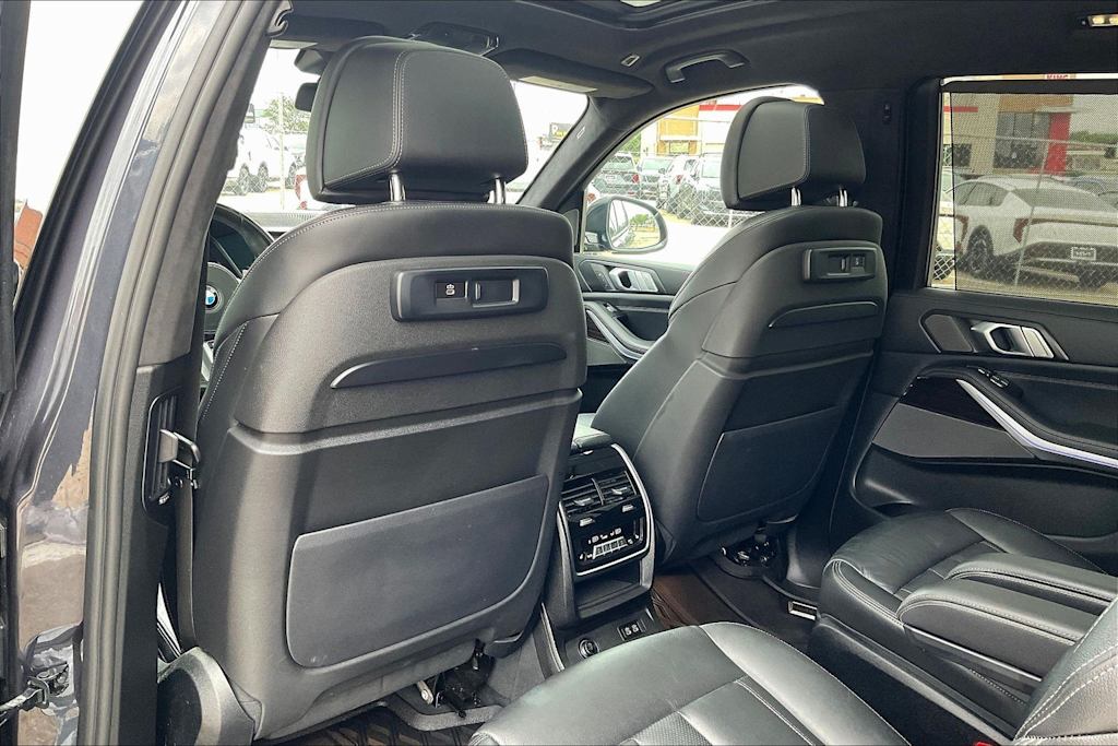 Thumbnail: 2020 BMW X7 - 12