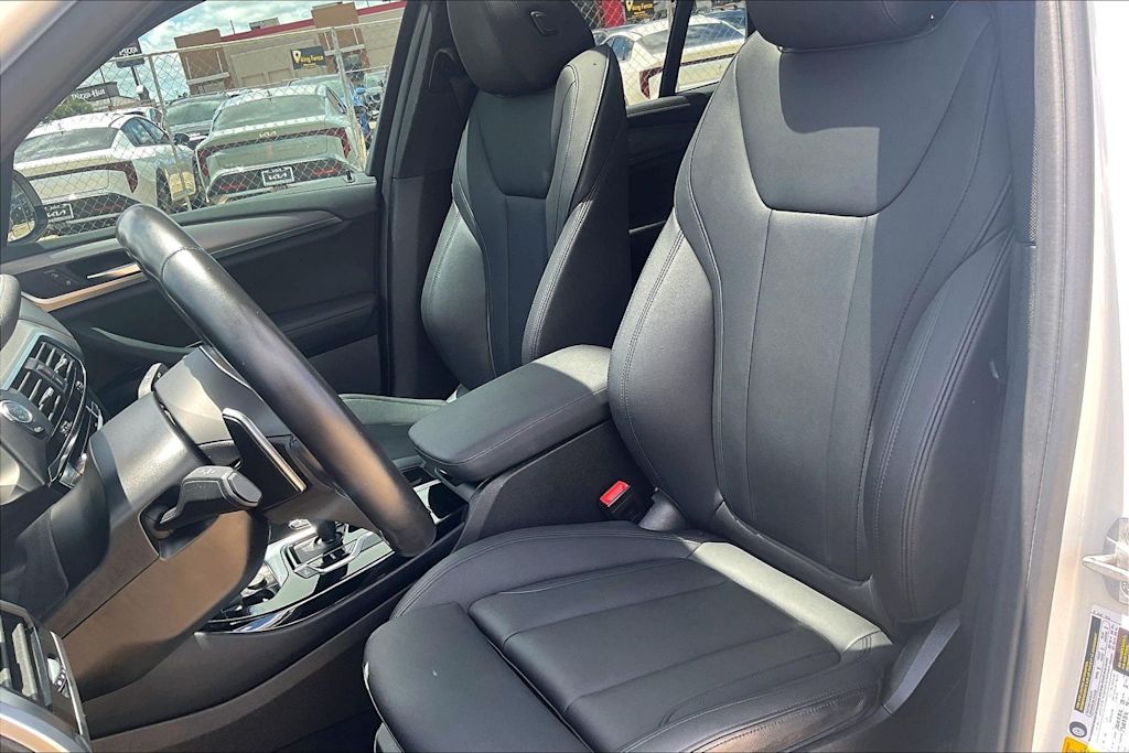 Thumbnail: 2021 BMW X3 - 10