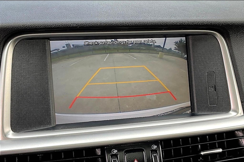 Thumbnail: 2020 Kia Optima - 27