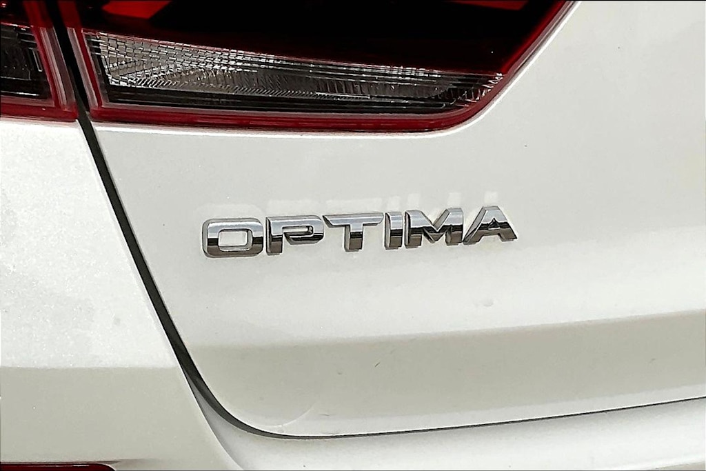 Thumbnail: 2020 Kia Optima - 7