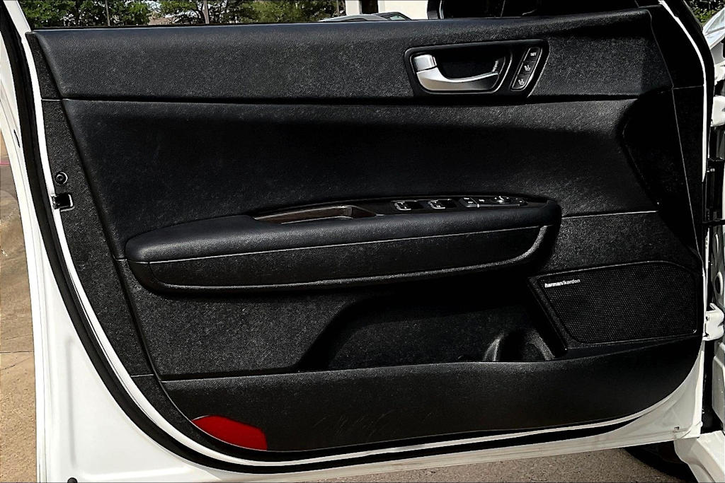 Thumbnail: 2020 Kia Optima - 28