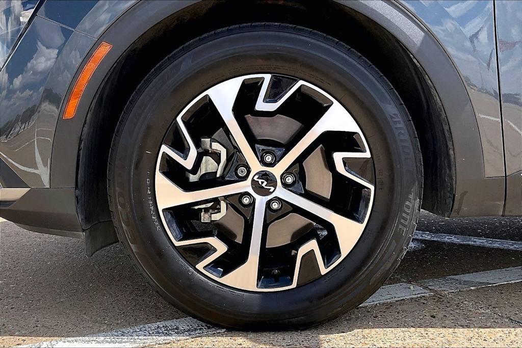 Thumbnail: 2023 Kia Sportage - 7