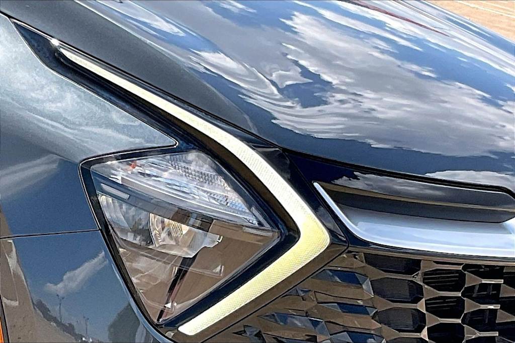 Thumbnail: 2023 Kia Sportage - 28