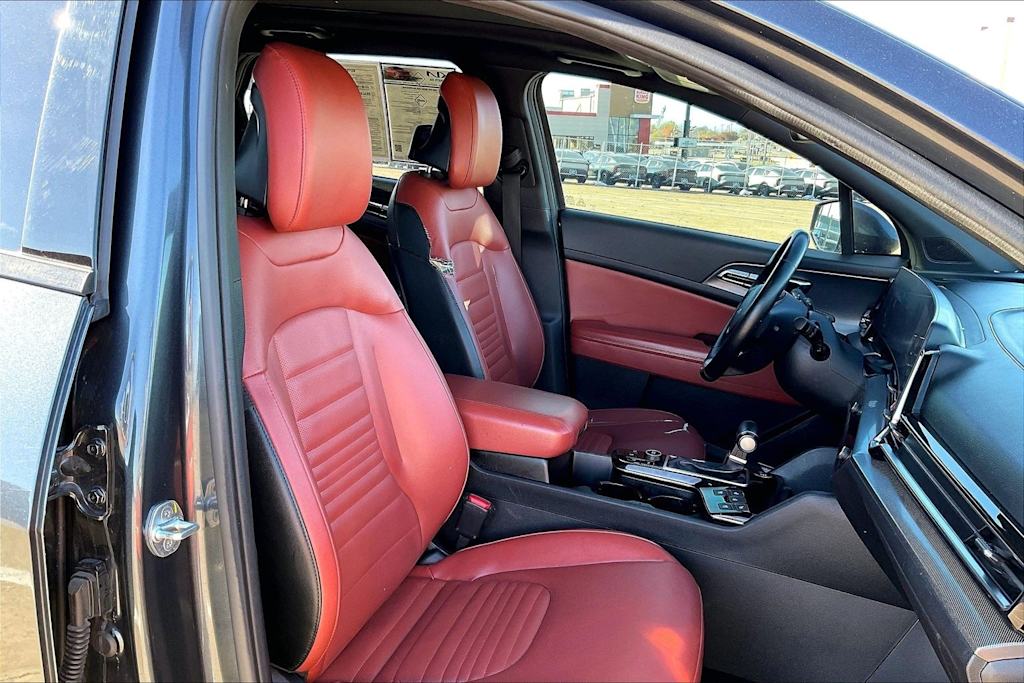 Thumbnail: 2023 Kia Sportage - 12