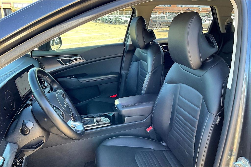 Thumbnail: 2023 Kia Sportage - 9