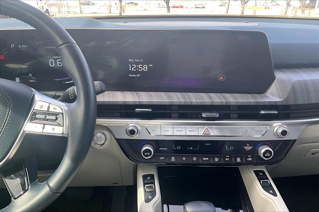 Thumbnail: 2025 Kia Telluride - 15