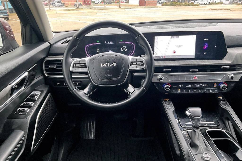 Thumbnail: 2023 Kia Telluride - 13