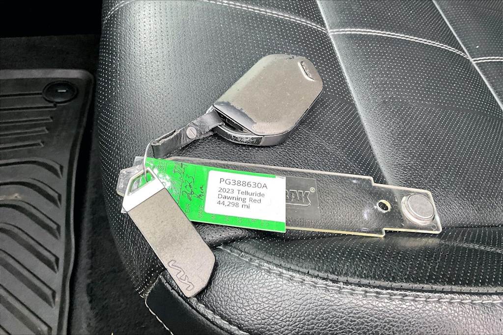 Thumbnail: 2023 Kia Telluride - 19