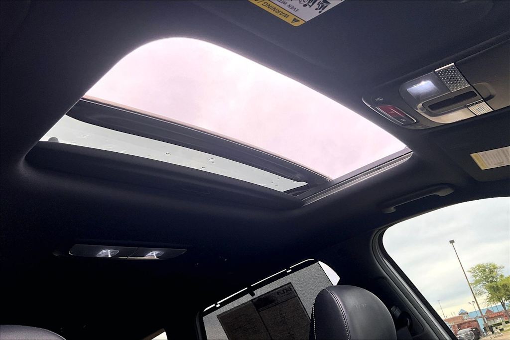 Thumbnail: 2024 Kia Telluride - 30