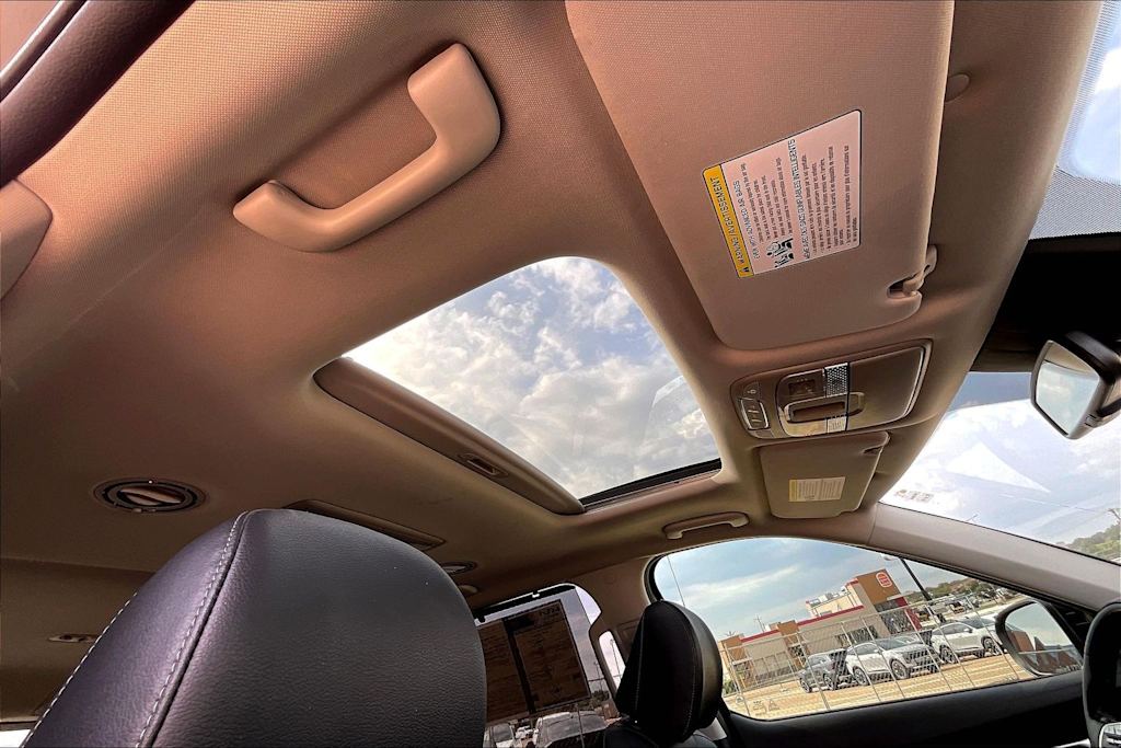 Thumbnail: 2022 Kia Telluride - 30