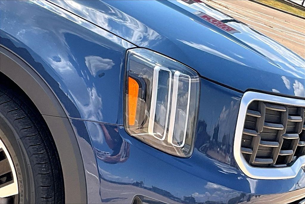 Thumbnail: 2023 Kia Telluride - 29