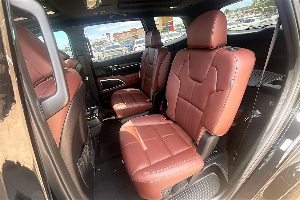 Thumbnail: 2024 Kia Telluride - 27