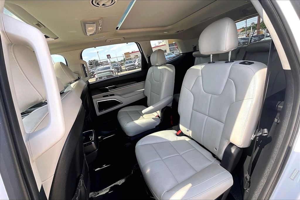 Thumbnail: 2021 Kia Telluride - 28