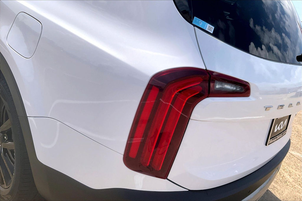 Thumbnail: 2021 Kia Telluride - 31