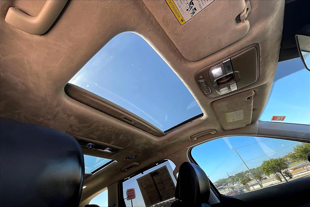 Thumbnail: 2022 Kia Telluride - 30