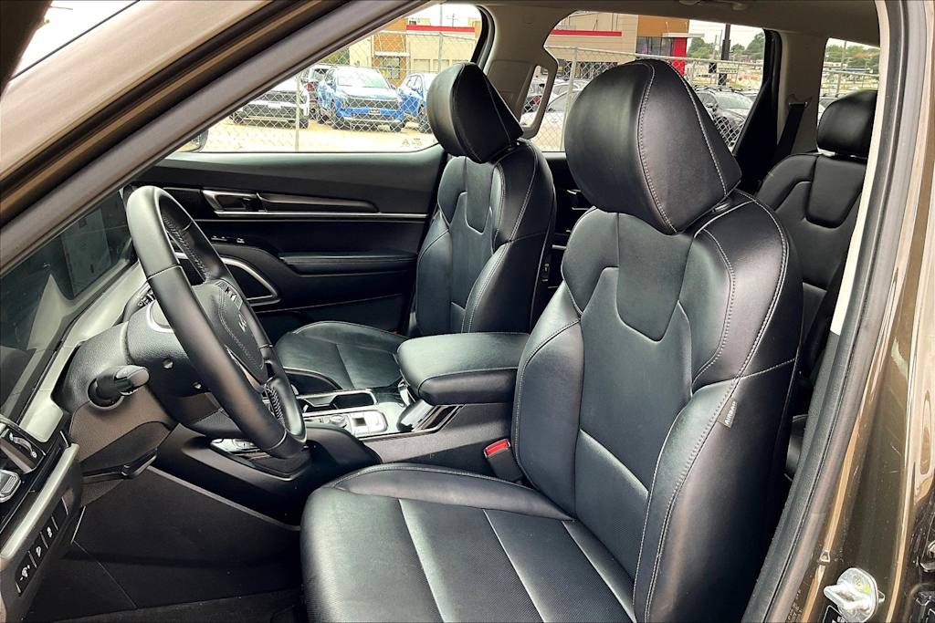 Thumbnail: 2023 Kia Telluride - 11