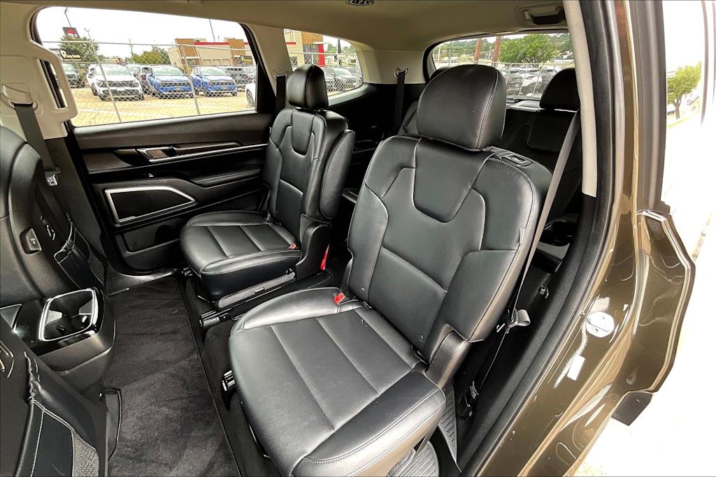 Thumbnail: 2023 Kia Telluride - 29