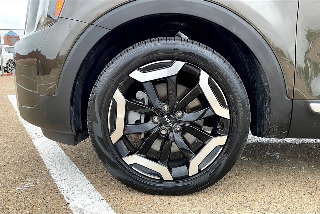 Thumbnail: 2023 Kia Telluride - 8