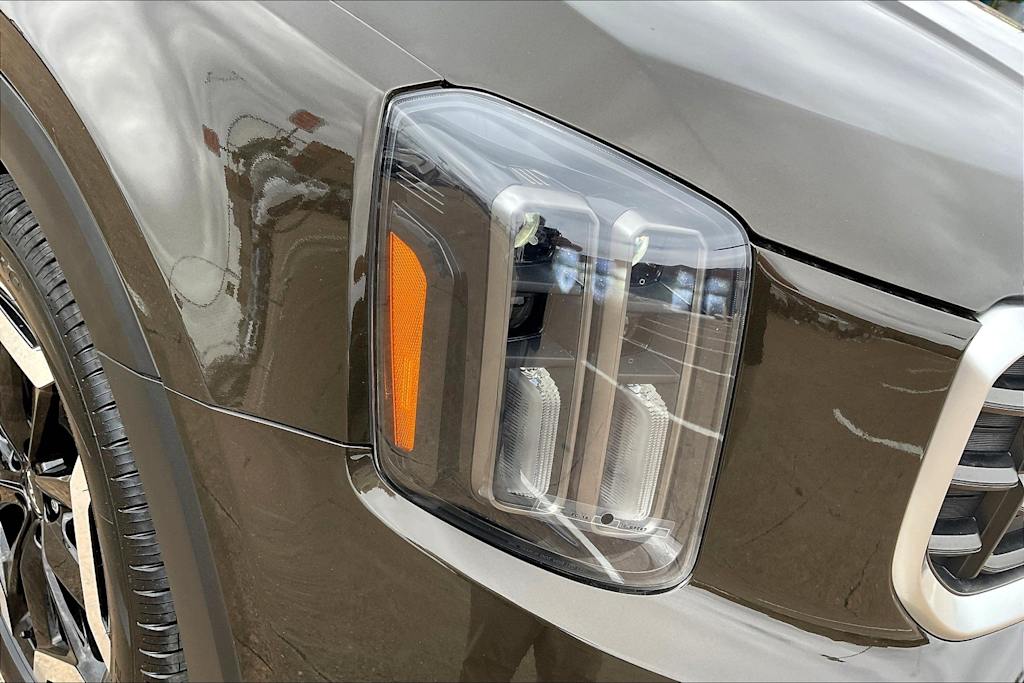 Thumbnail: 2023 Kia Telluride - 30