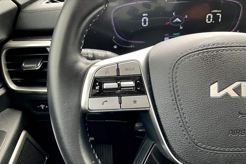 Thumbnail: 2023 Kia Telluride - 25