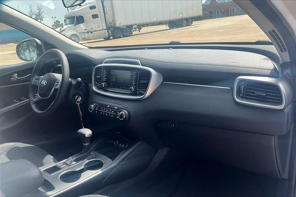 Thumbnail: 2020 Kia Sorento - 14