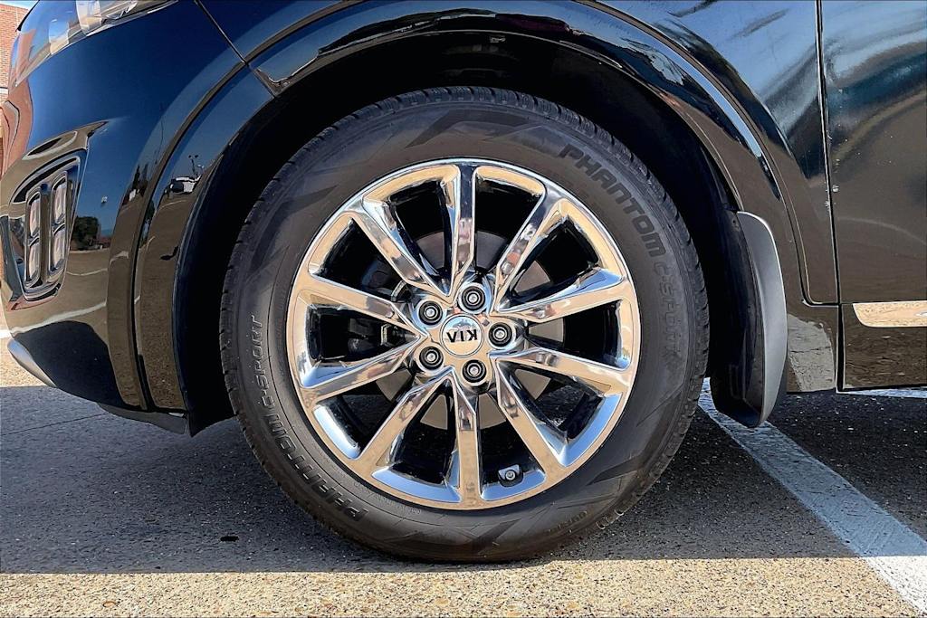 Thumbnail: 2018 Kia Sorento - 8