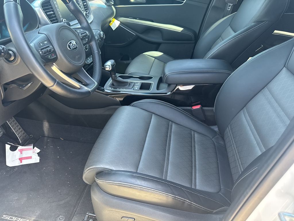 Thumbnail: 2016 Kia Sorento - 3