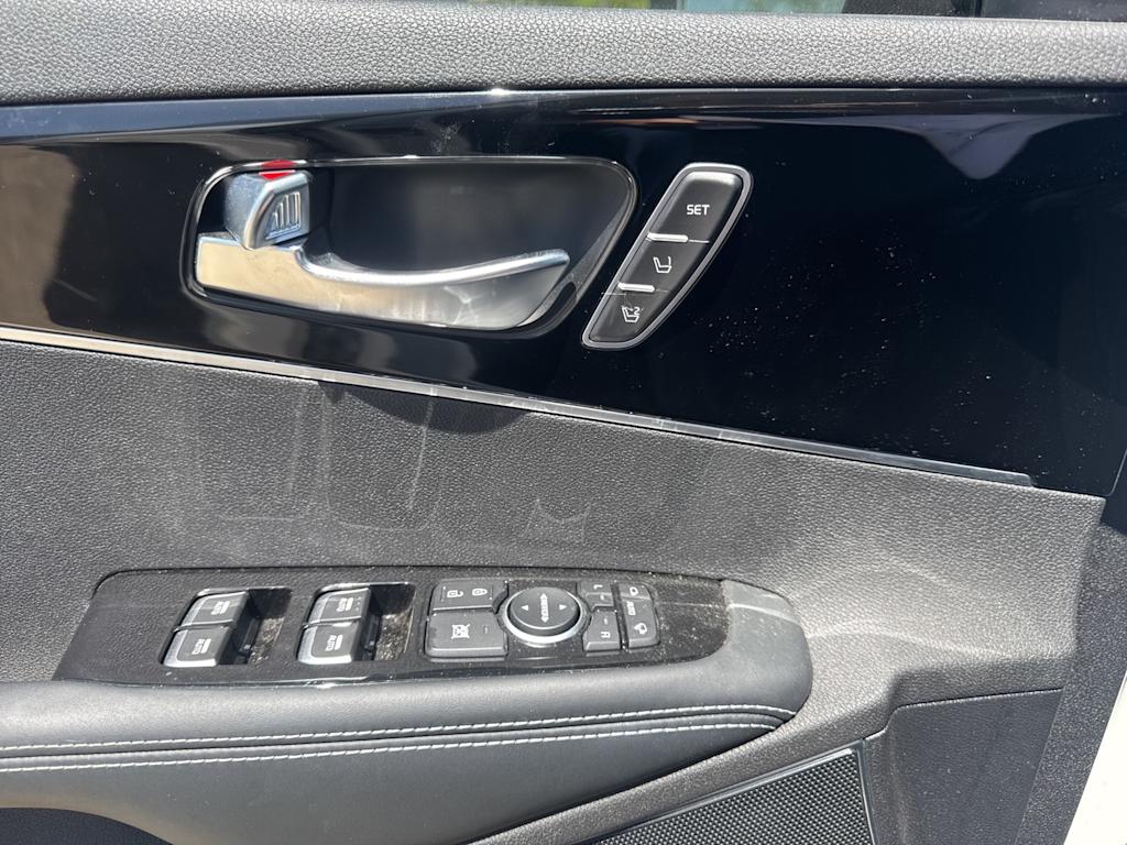 Thumbnail: 2016 Kia Sorento - 11
