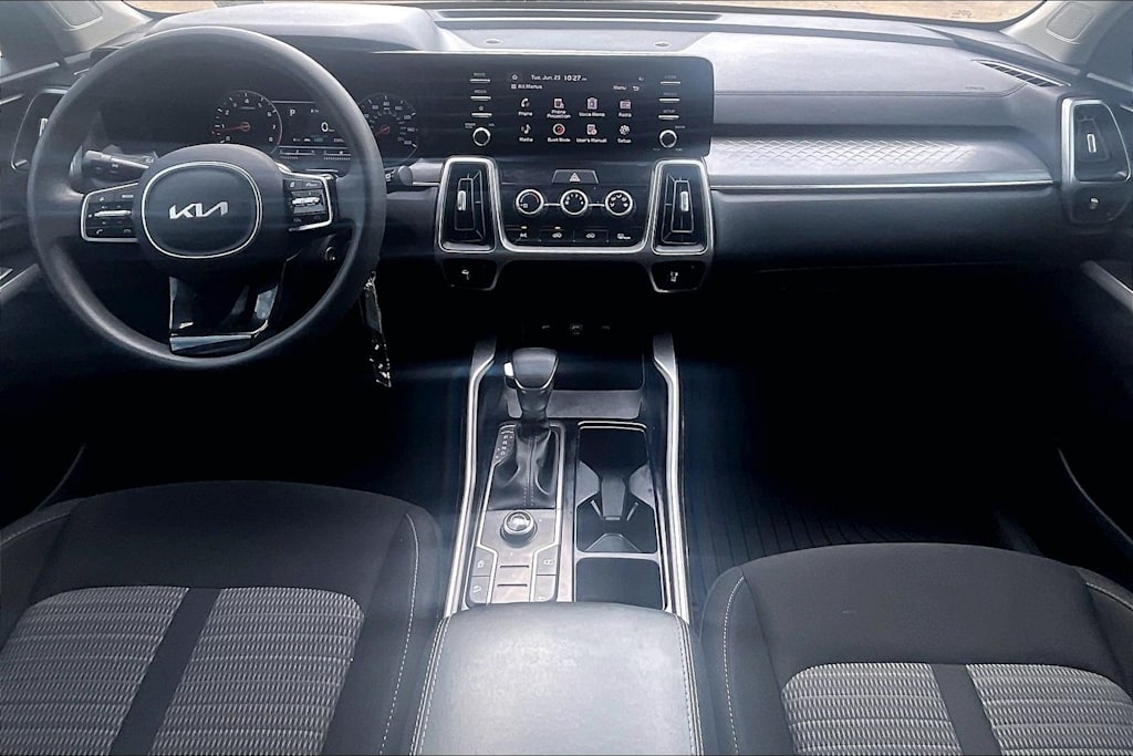 Thumbnail: 2023 Kia Sorento - 9