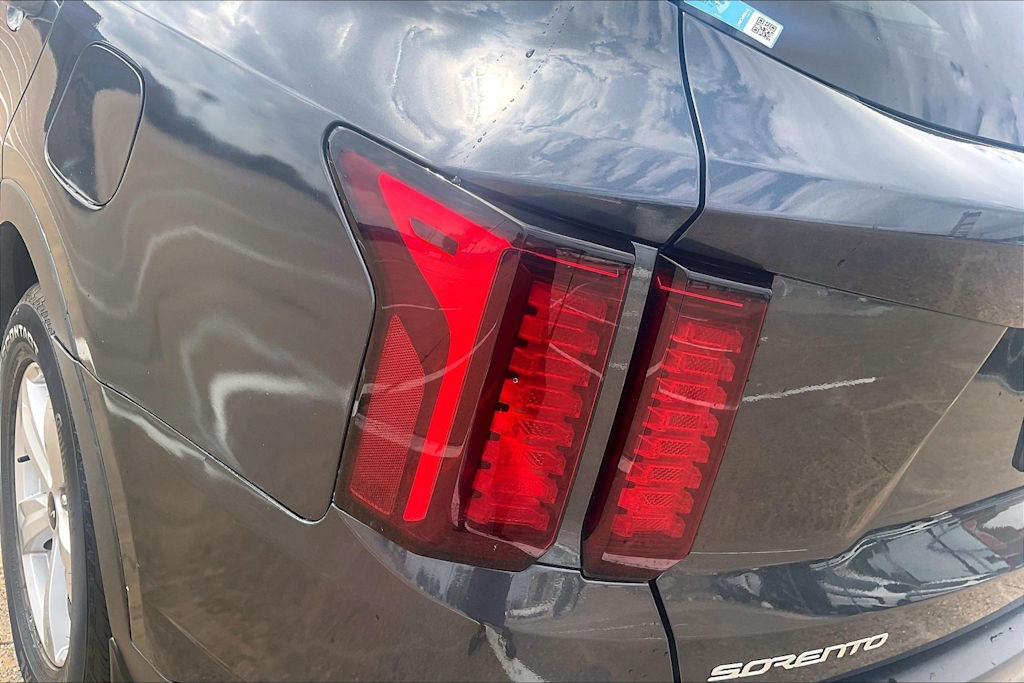 Thumbnail: 2023 Kia Sorento - 30