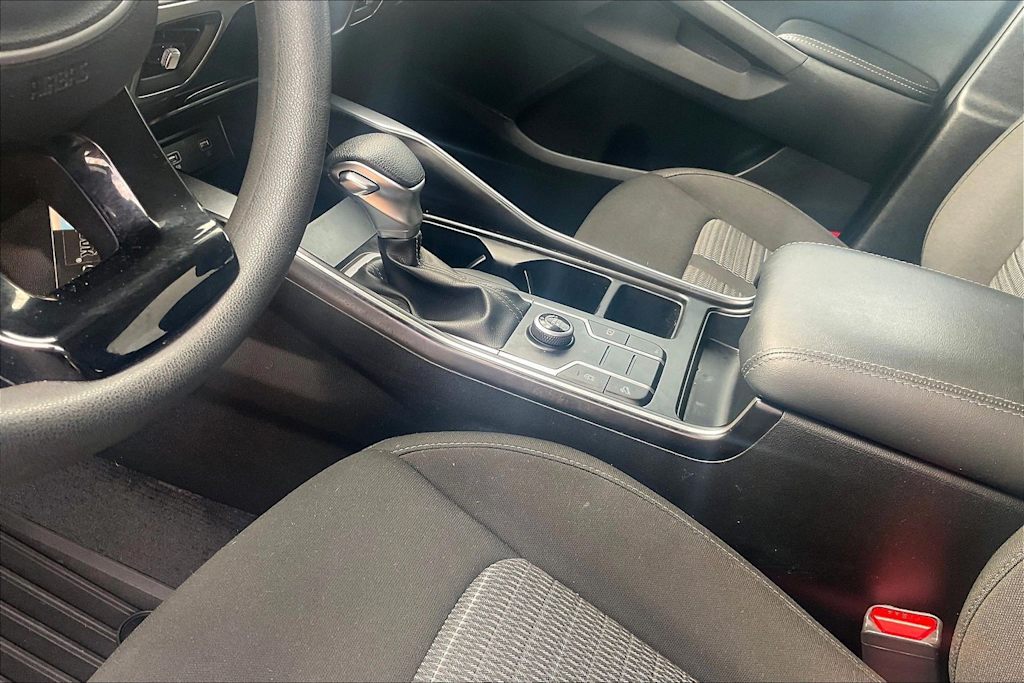 Thumbnail: 2023 Kia Sorento - 16