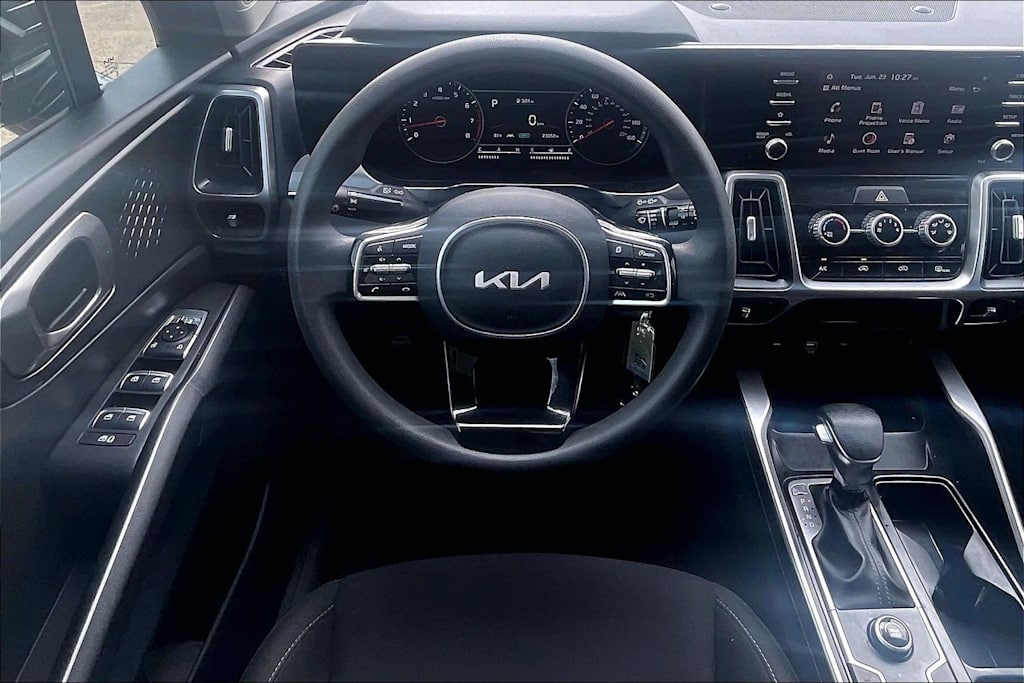 Thumbnail: 2023 Kia Sorento - 13