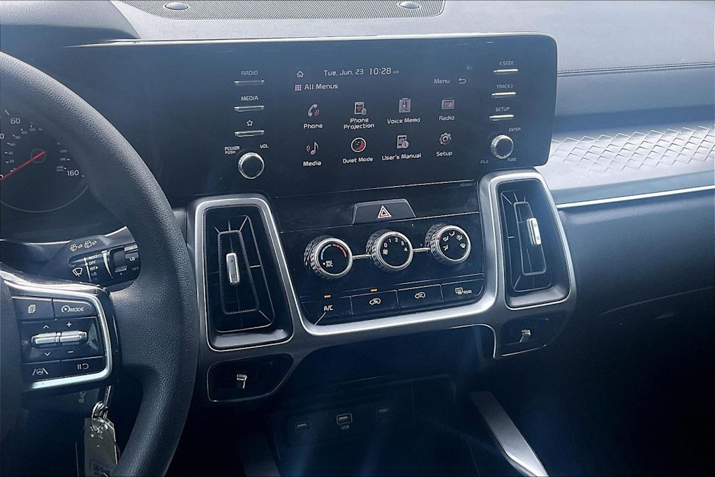Thumbnail: 2023 Kia Sorento - 15