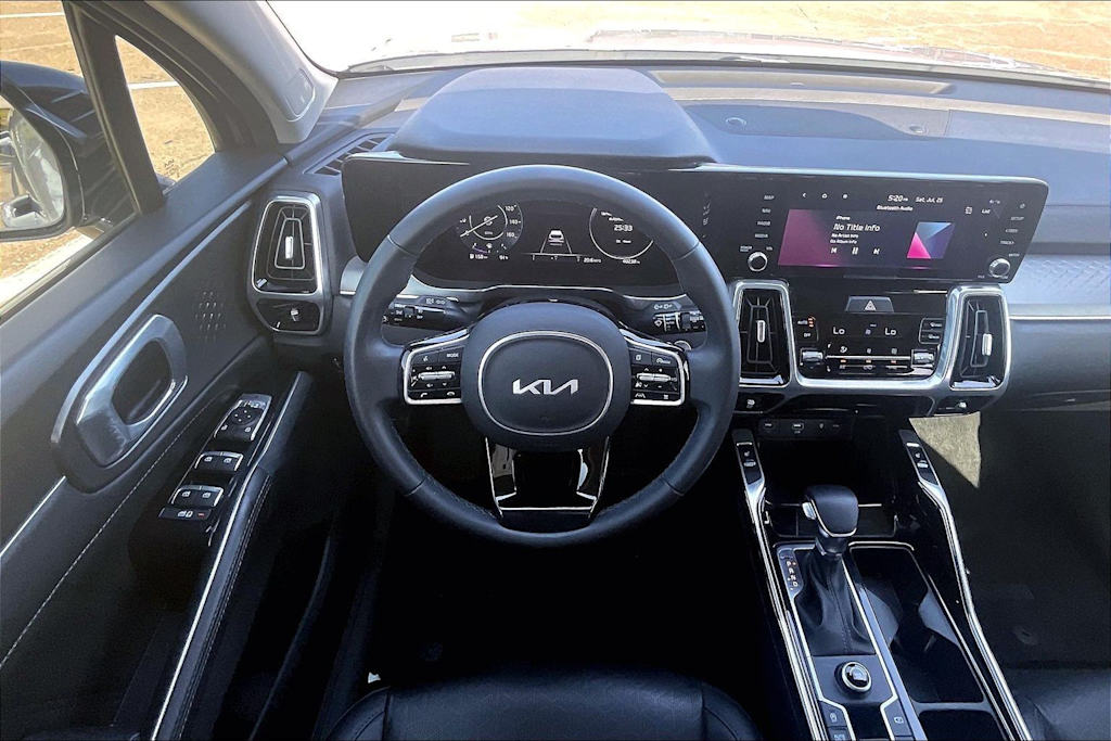 Thumbnail: 2023 Kia Sorento - 12
