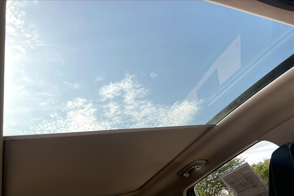 Thumbnail: 2023 Kia Sorento - 28